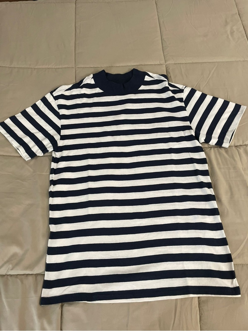 Medium Pacsun Navy and White Striped Tee